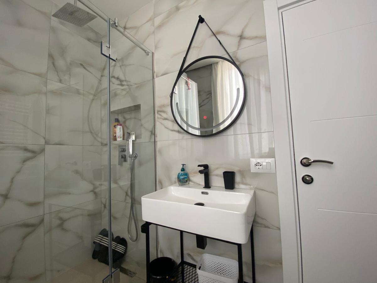 Newly Renovated Apartment Tiranë Eksteriør bilde